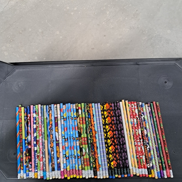 Assorted Holiday/Theme Pencils NEW - Picture 4 of 5